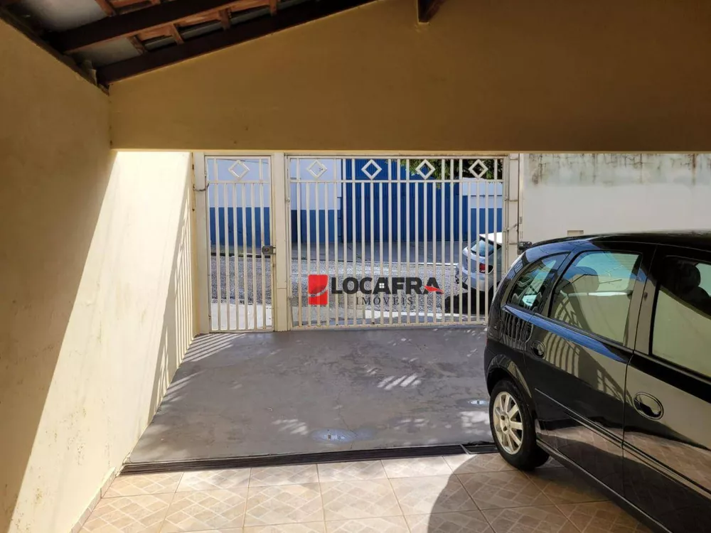 Casa, 5 quartos, 182 m² - Foto 1