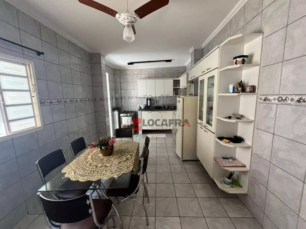 Casa, 3 quartos, 130 m² - Foto 3