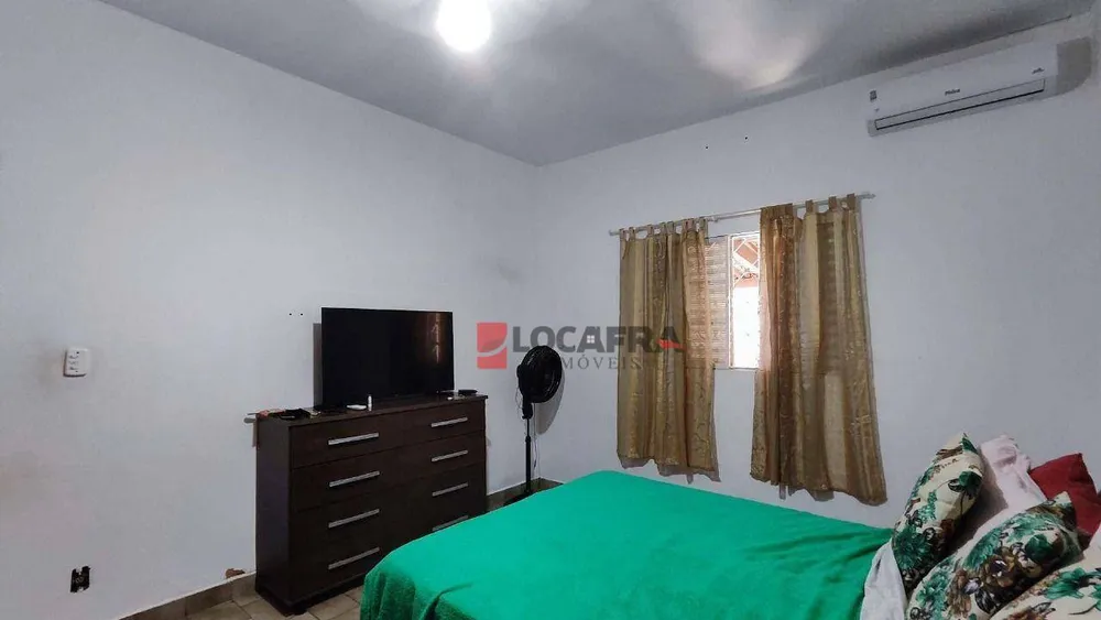 Casa, 6 quartos, 215 m² - Foto 4