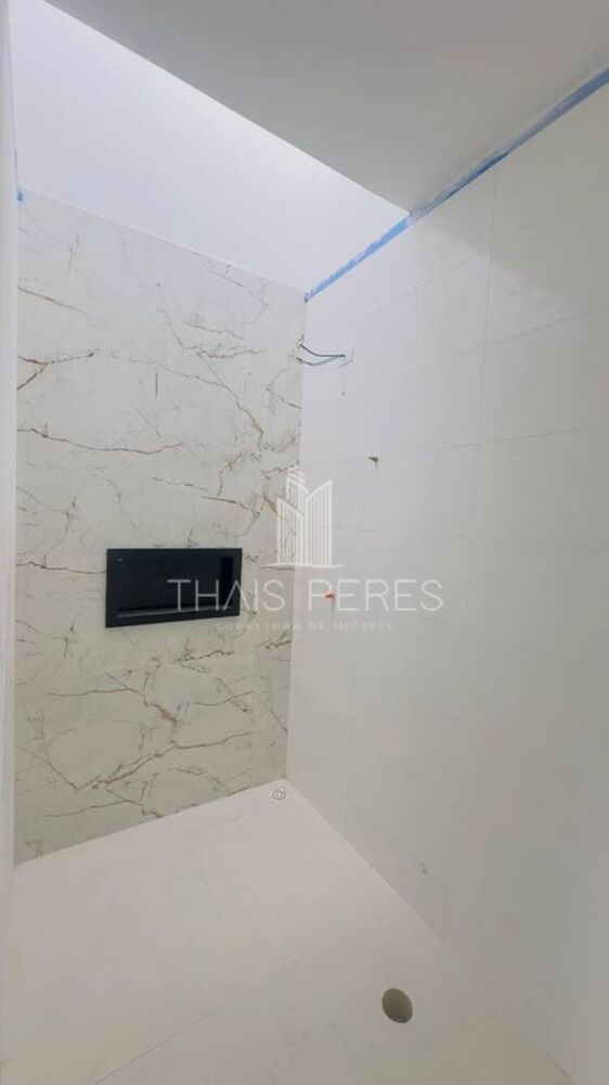 Casa à venda com 3 quartos, 99m² - Foto 10