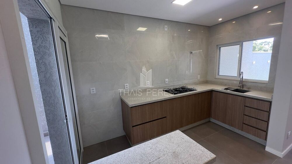 Casa à venda com 3 quartos, 88m² - Foto 4