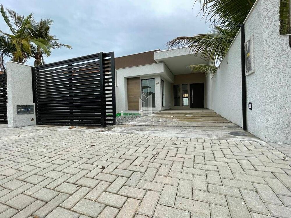 Casa à venda com 3 quartos, 96m² - Foto 1