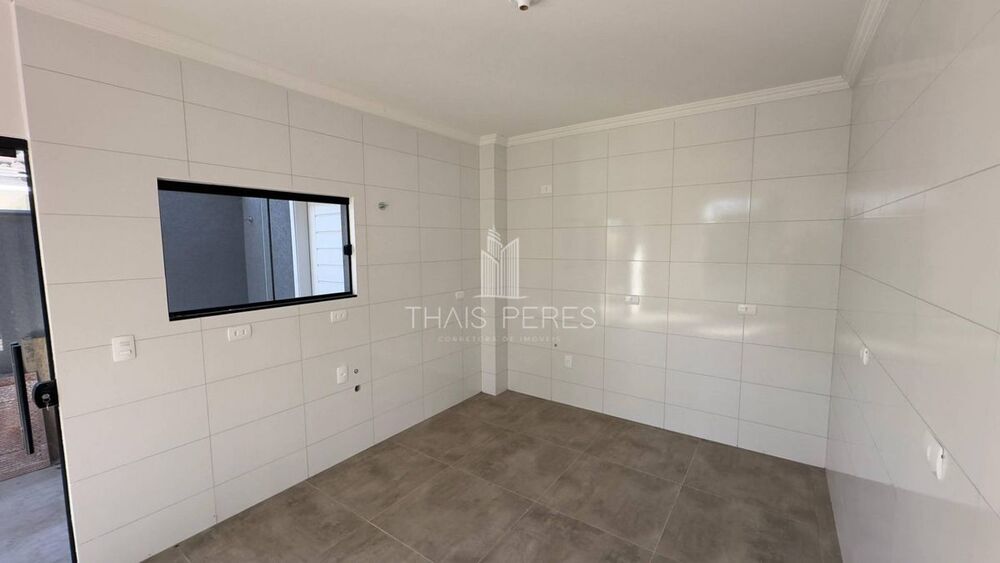Casa à venda com 3 quartos, 79m² - Foto 4