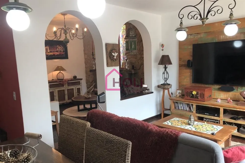 Casa, 5 quartos, 260 m² - Foto 1