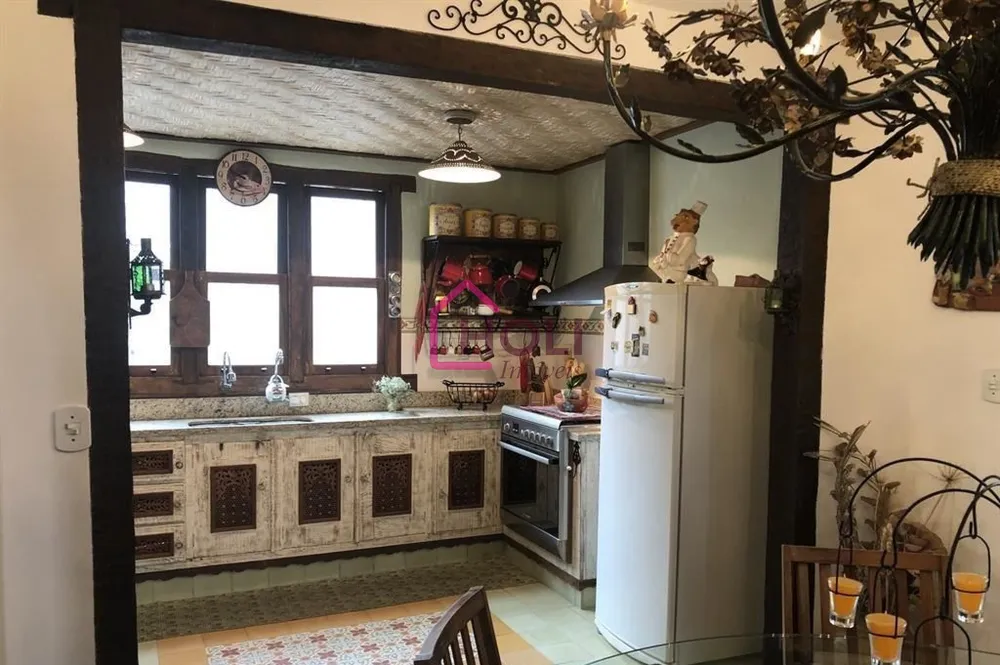 Casa, 5 quartos, 260 m² - Foto 4