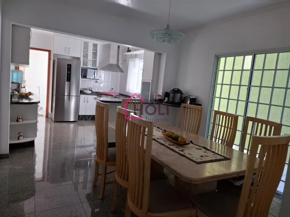 Casa, 3 quartos, 216 m² - Foto 2