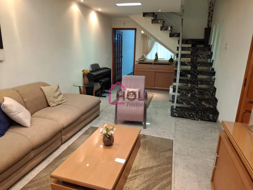 Casa, 3 quartos, 216 m² - Foto 1