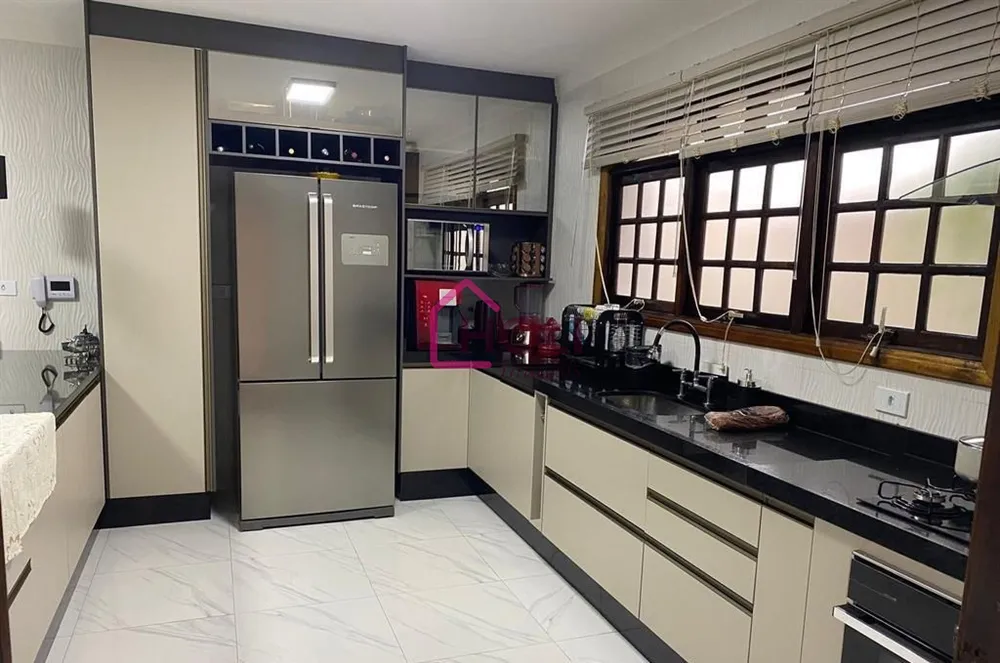 Casa, 3 quartos, 286 m² - Foto 8