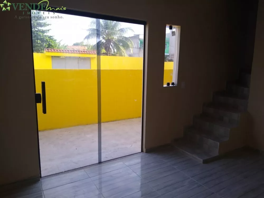 Casa à venda com 2 quartos, 80m² - Foto 2