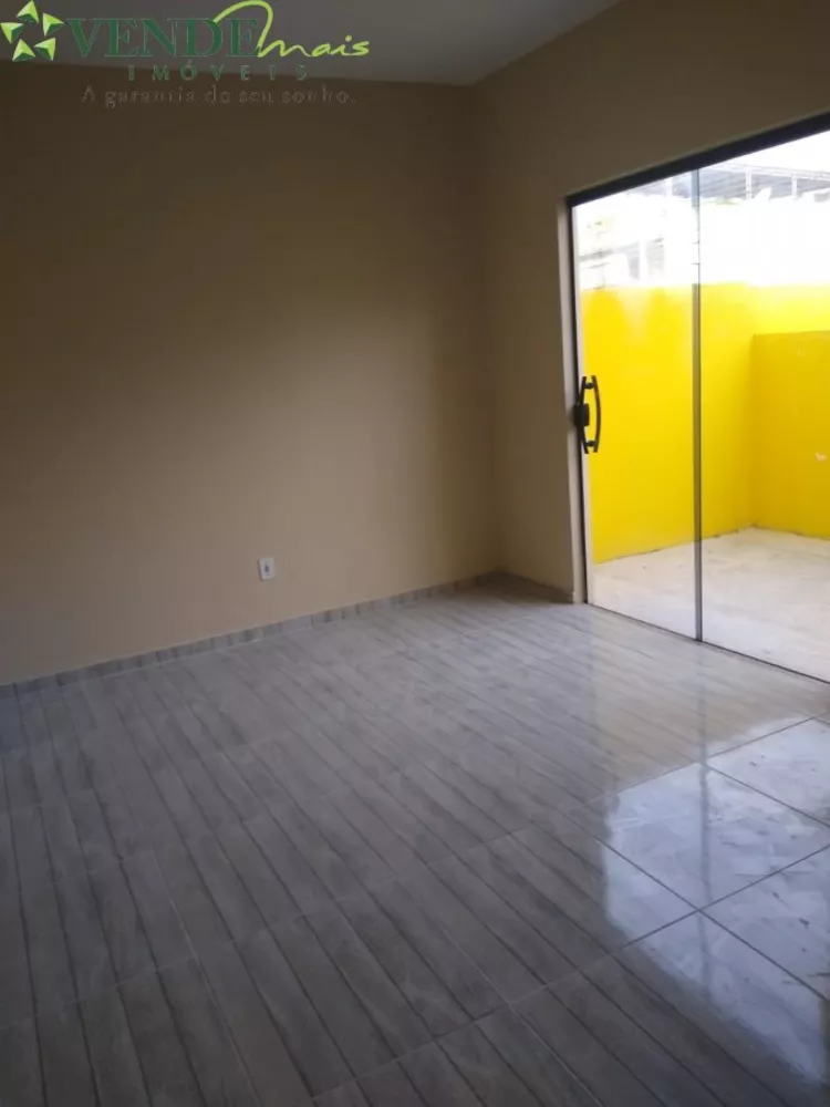 Casa à venda com 2 quartos, 80m² - Foto 3