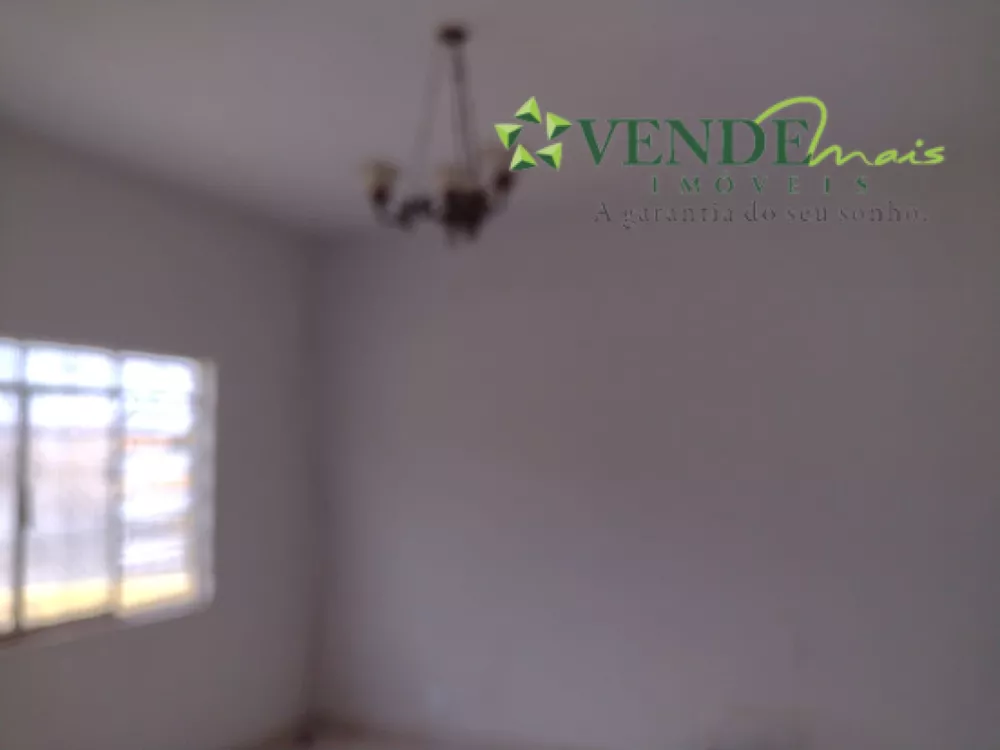 Casa à venda com 2 quartos, 100m² - Foto 3