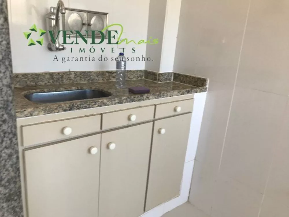 Apartamento à venda com 2 quartos, 70m² - Foto 5