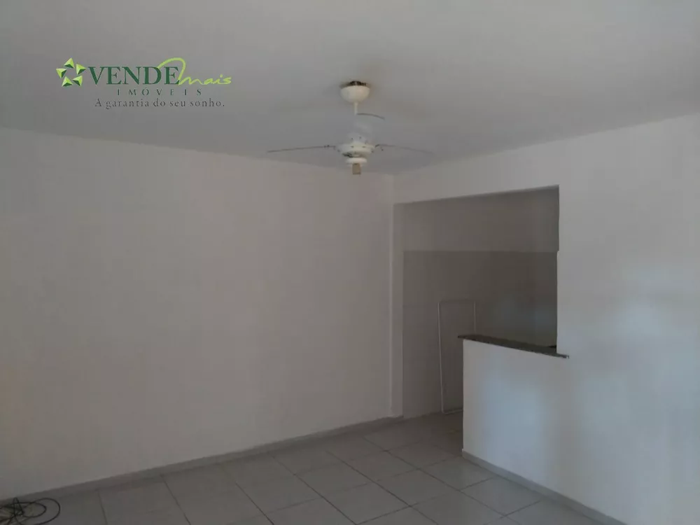 Casa à venda com 1 quarto, 50m² - Foto 2