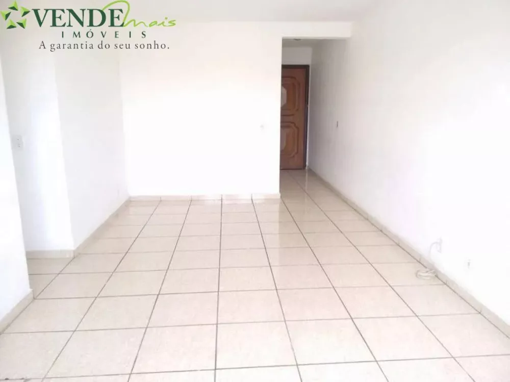 Apartamento à venda com 2 quartos, 66m² - Foto 2