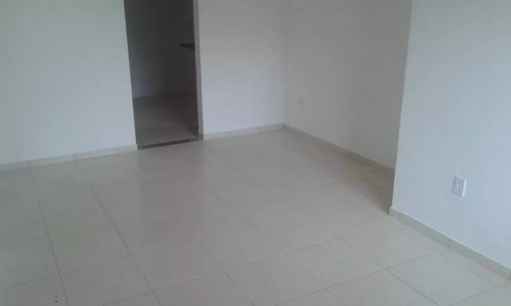 Casa à venda com 2 quartos, 60m² - Foto 4