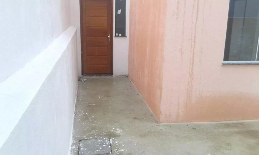 Casa à venda com 2 quartos, 60m² - Foto 3