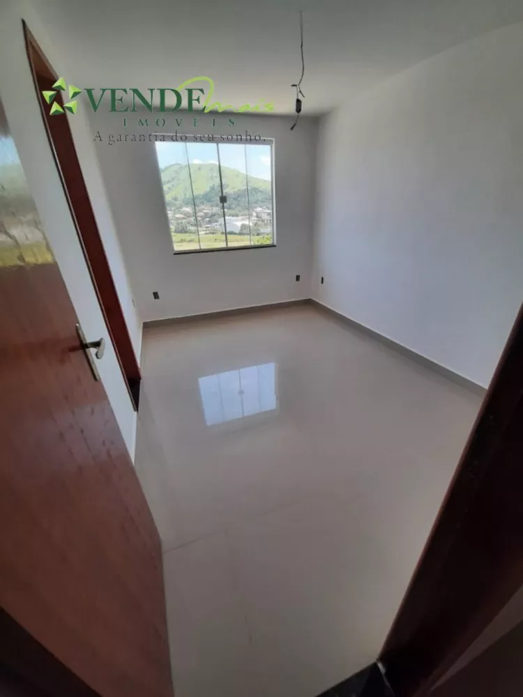 Casa à venda com 2 quartos, 80m² - Foto 2