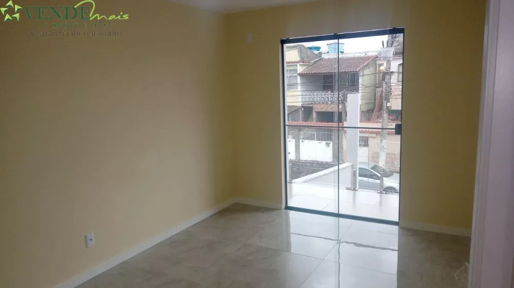 Casa à venda com 2 quartos, 80m² - Foto 4