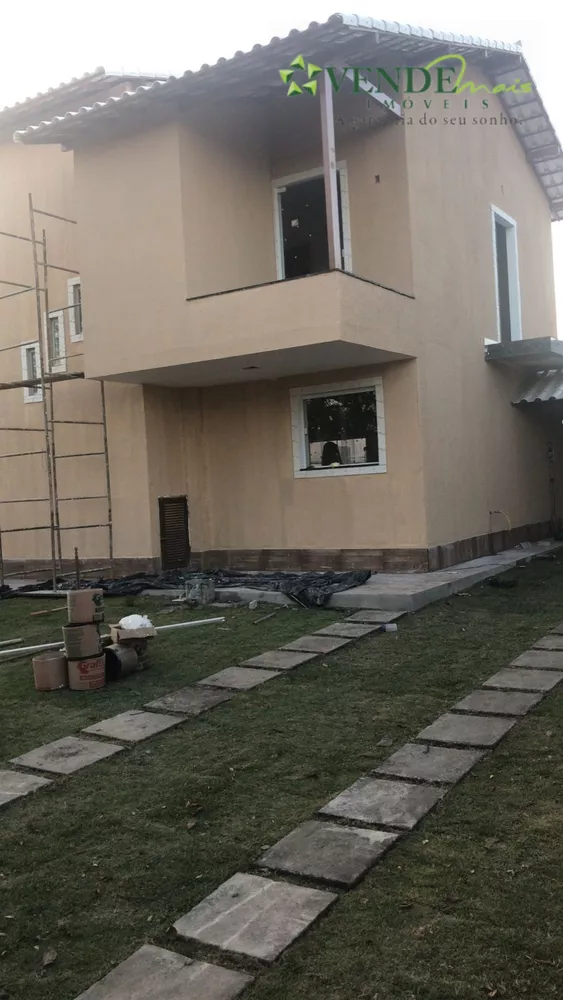 Casa à venda com 3 quartos, 213m² - Foto 2