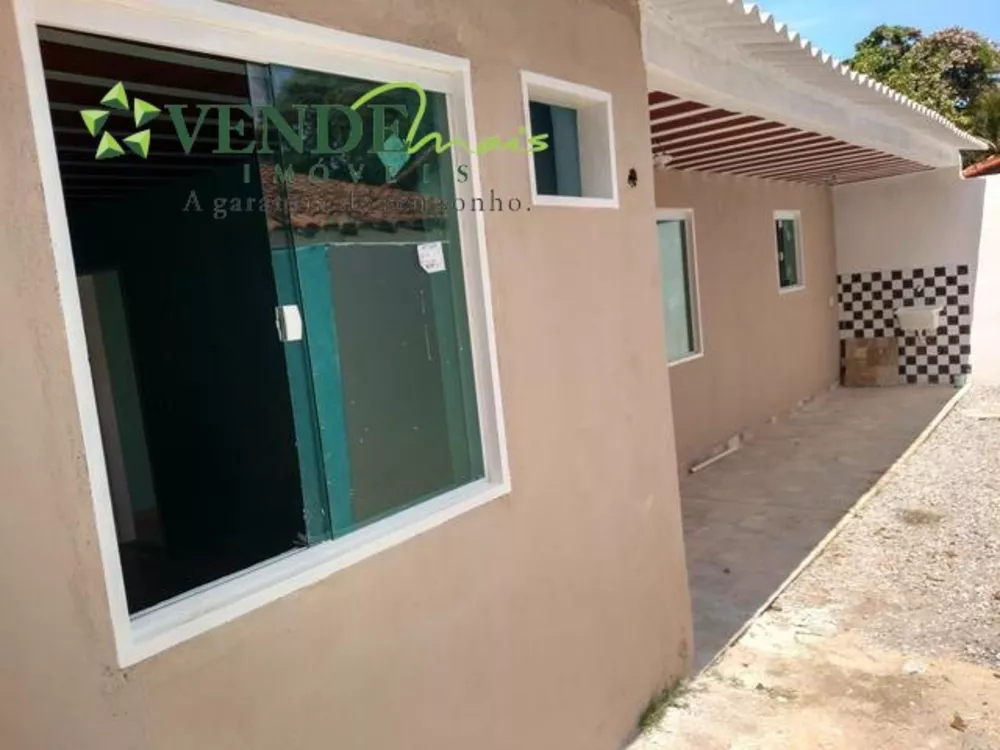 Casa à venda com 2 quartos, 100m² - Foto 2