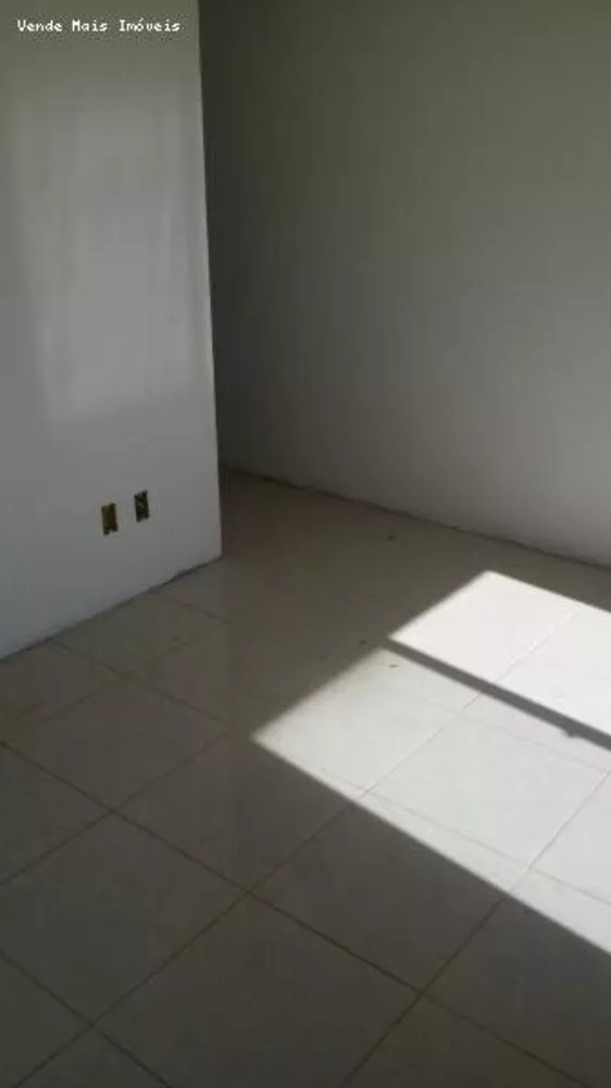 Casa à venda com 2 quartos, 65m² - Foto 6