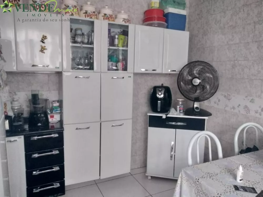 Casa, 6 quartos, 200 m² - Foto 11
