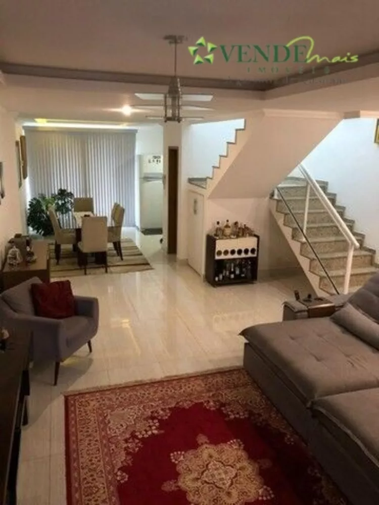 Casa à venda com 3 quartos, 167m² - Foto 9