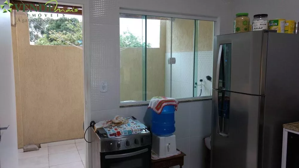 Casa à venda com 2 quartos, 60m² - Foto 5