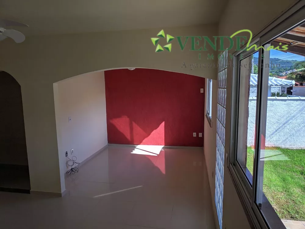 Casa à venda com 3 quartos, 160m² - Foto 3