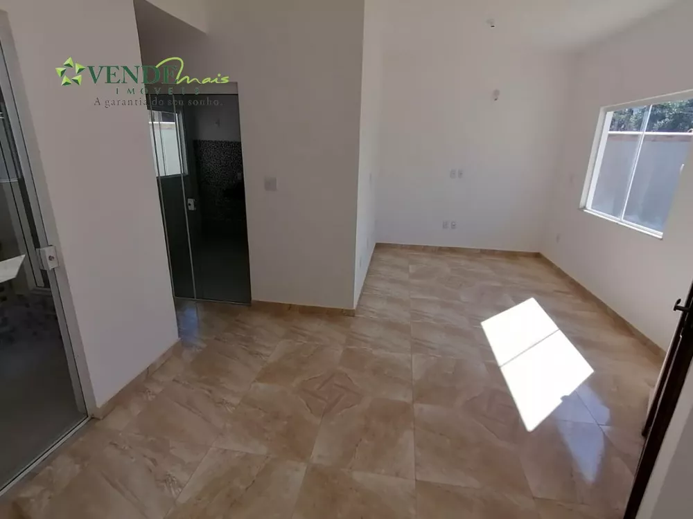 Casa à venda com 3 quartos, 95m² - Foto 4