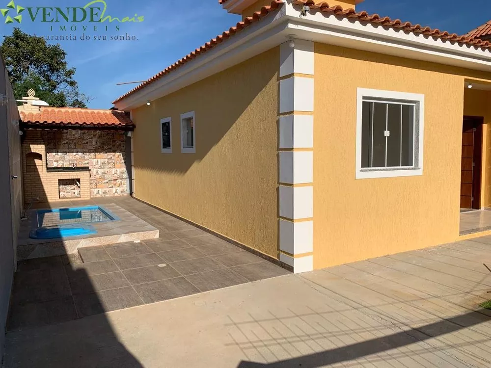 Casa à venda com 2 quartos, 57m² - Foto 1