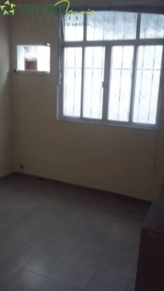 Casa à venda com 4 quartos, 150m² - Foto 2