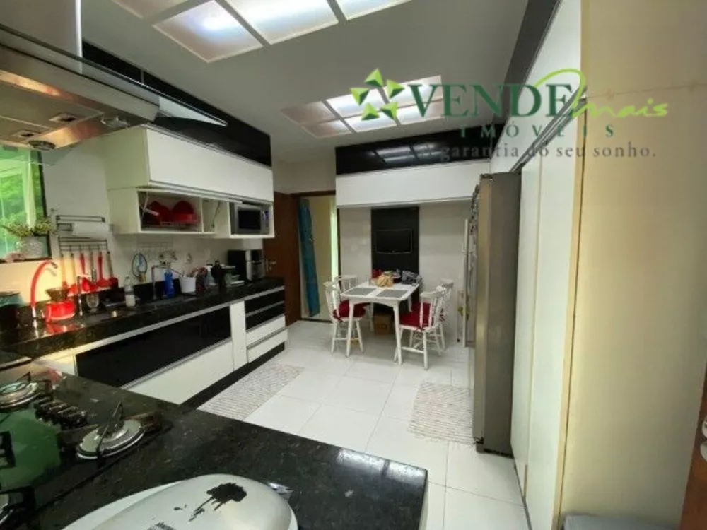 Casa, 6 quartos, 240 m² - Foto 10