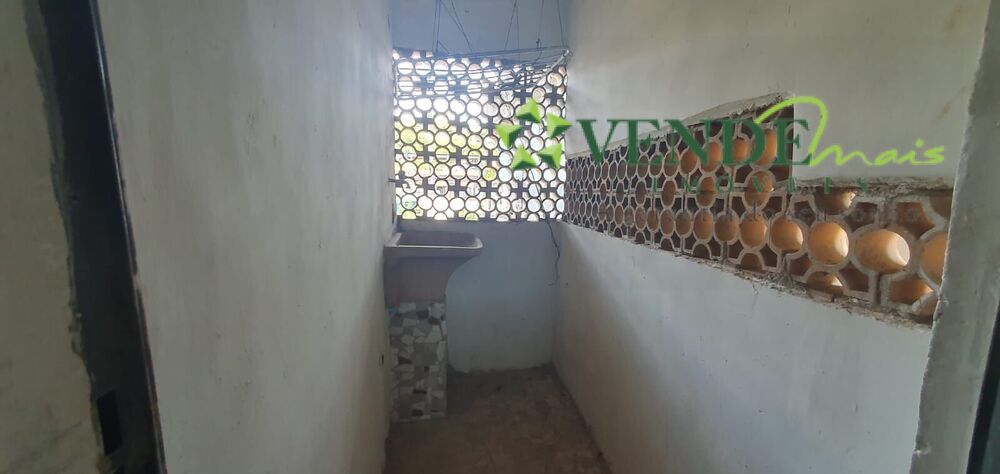 Casa à venda com 2 quartos, 60m² - Foto 1