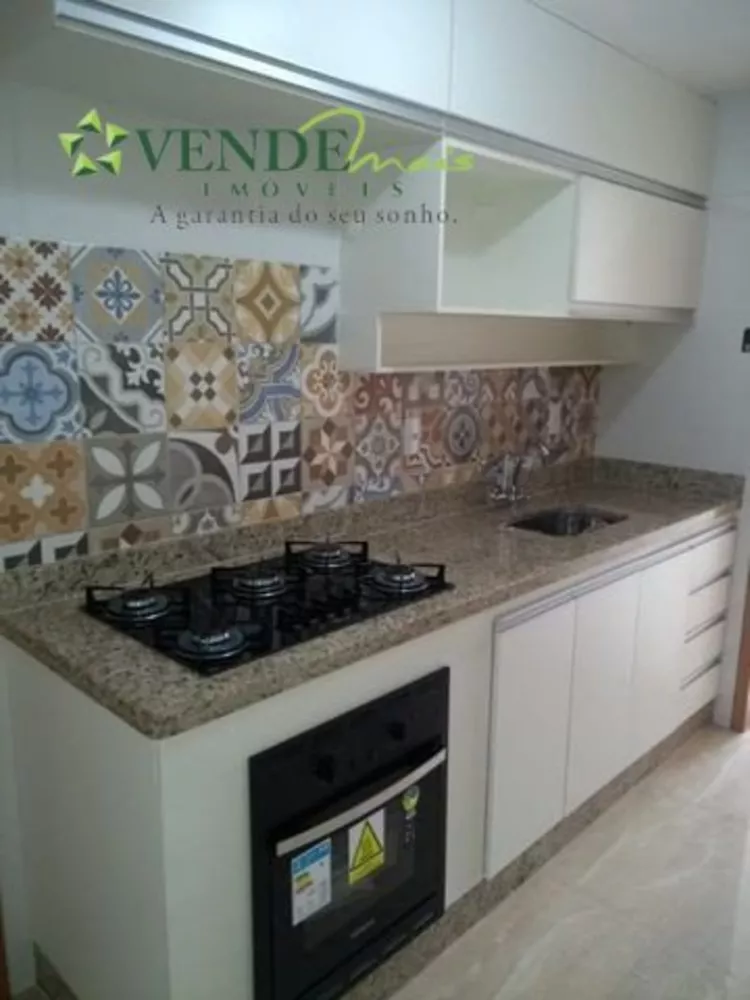 Apartamento à venda com 3 quartos, 76m² - Foto 1