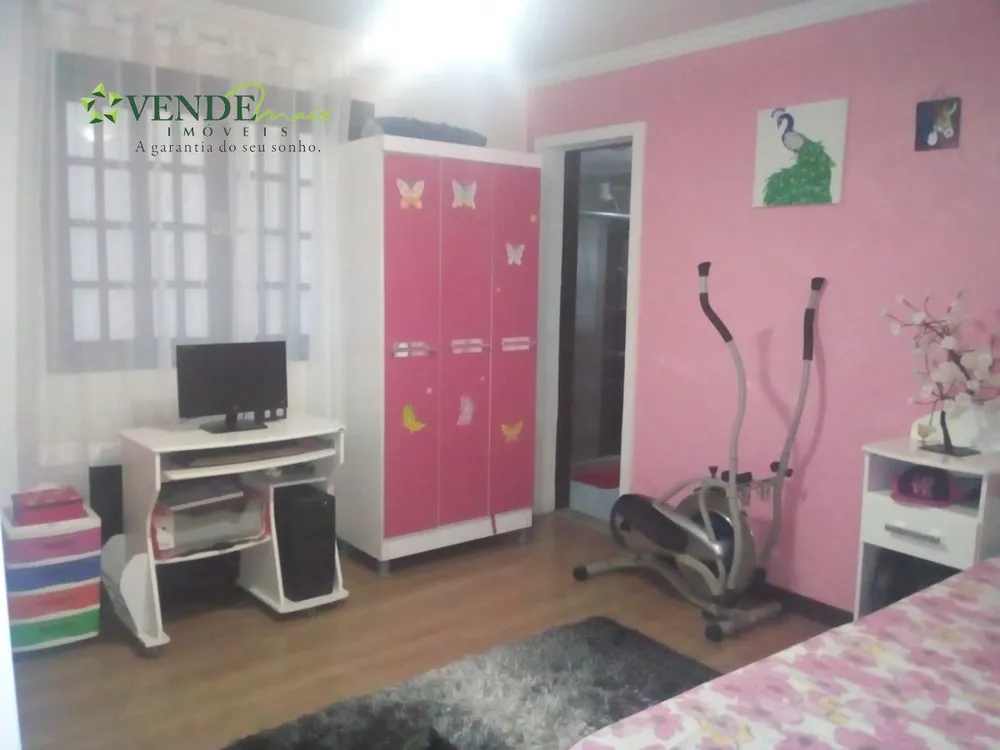 Casa, 3 quartos, 189 m² - Foto 1