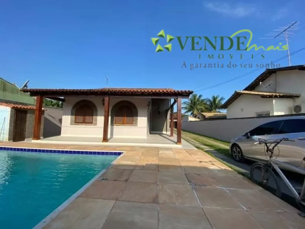 Casa à venda com 3 quartos, 258m² - Foto 1