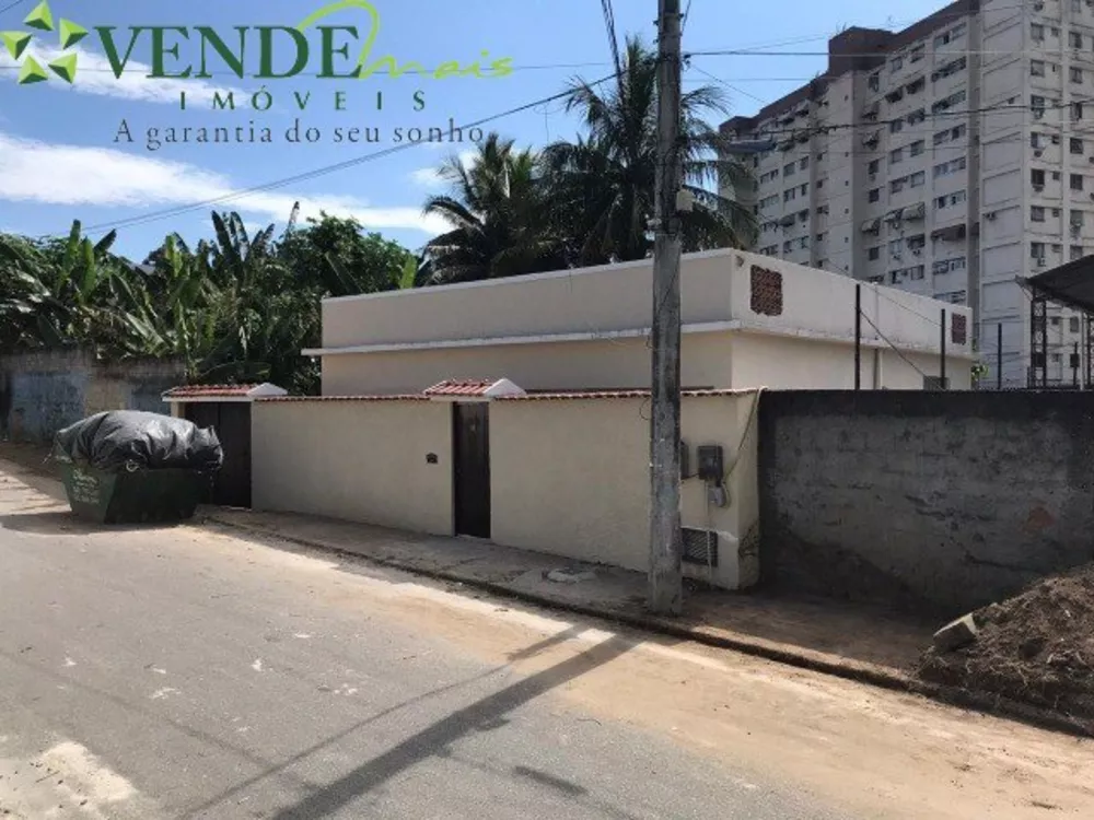 Casa à venda com 3 quartos, 90m² - Foto 1