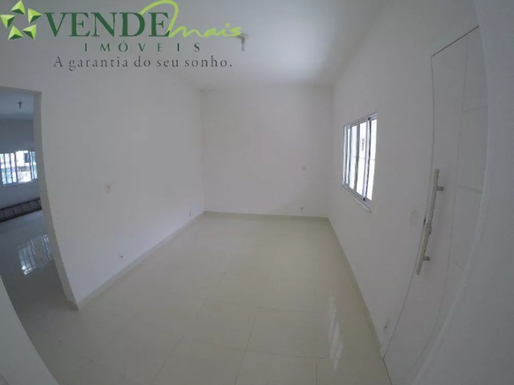 Casa à venda com 3 quartos, 90m² - Foto 3