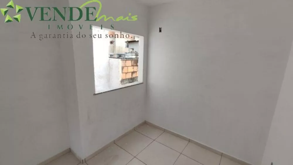 Casa à venda com 2 quartos, 66m² - Foto 4