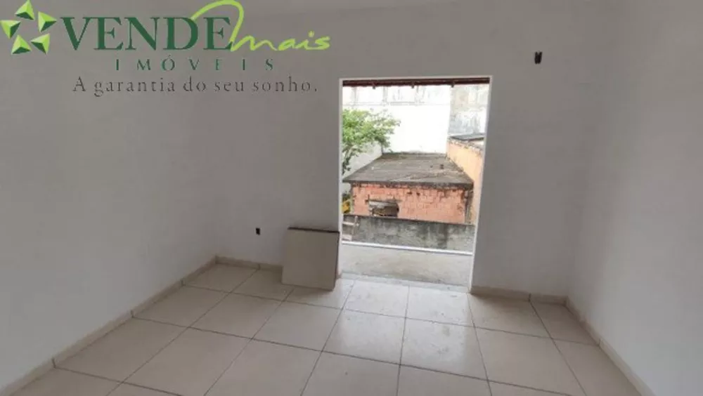 Casa à venda com 2 quartos, 66m² - Foto 2