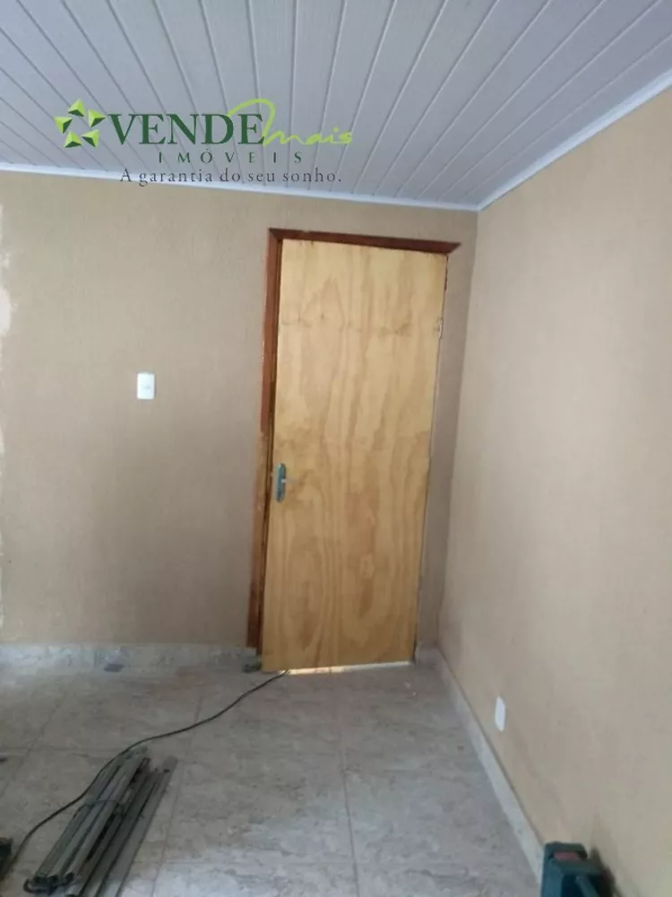 Casa à venda com 2 quartos, 600m² - Foto 4