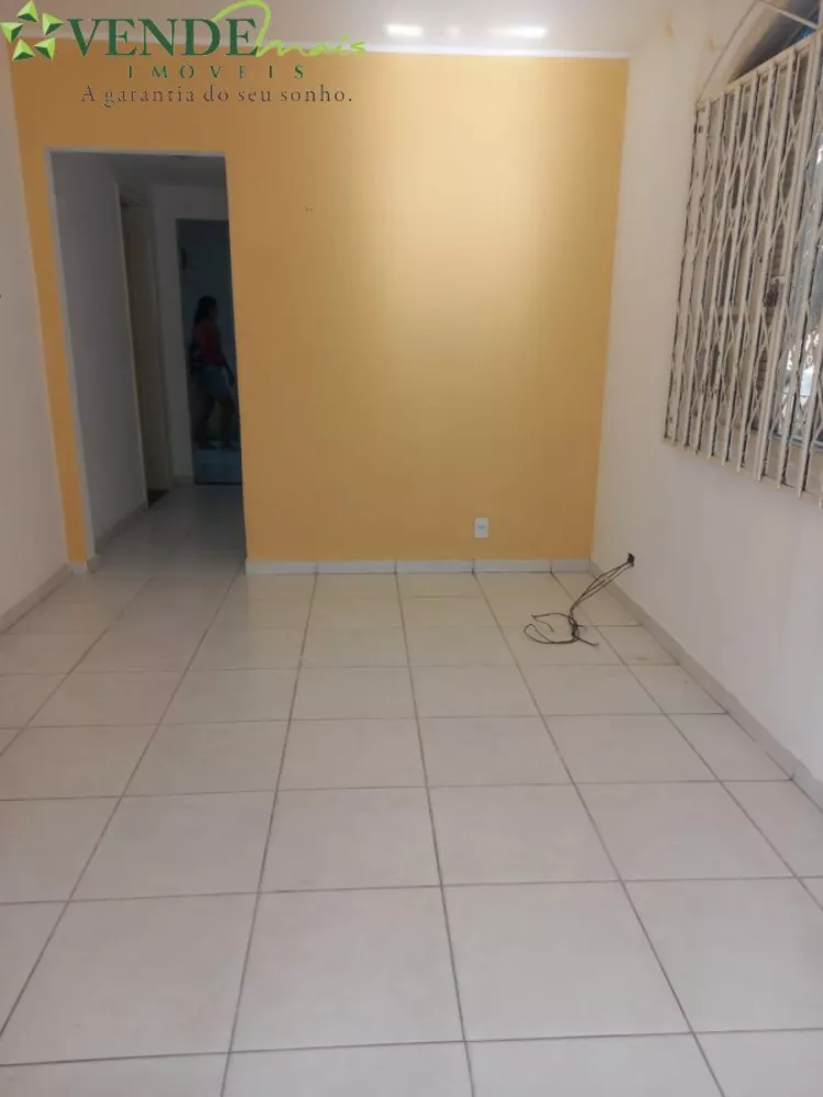 Casa à venda com 3 quartos, 100m² - Foto 3