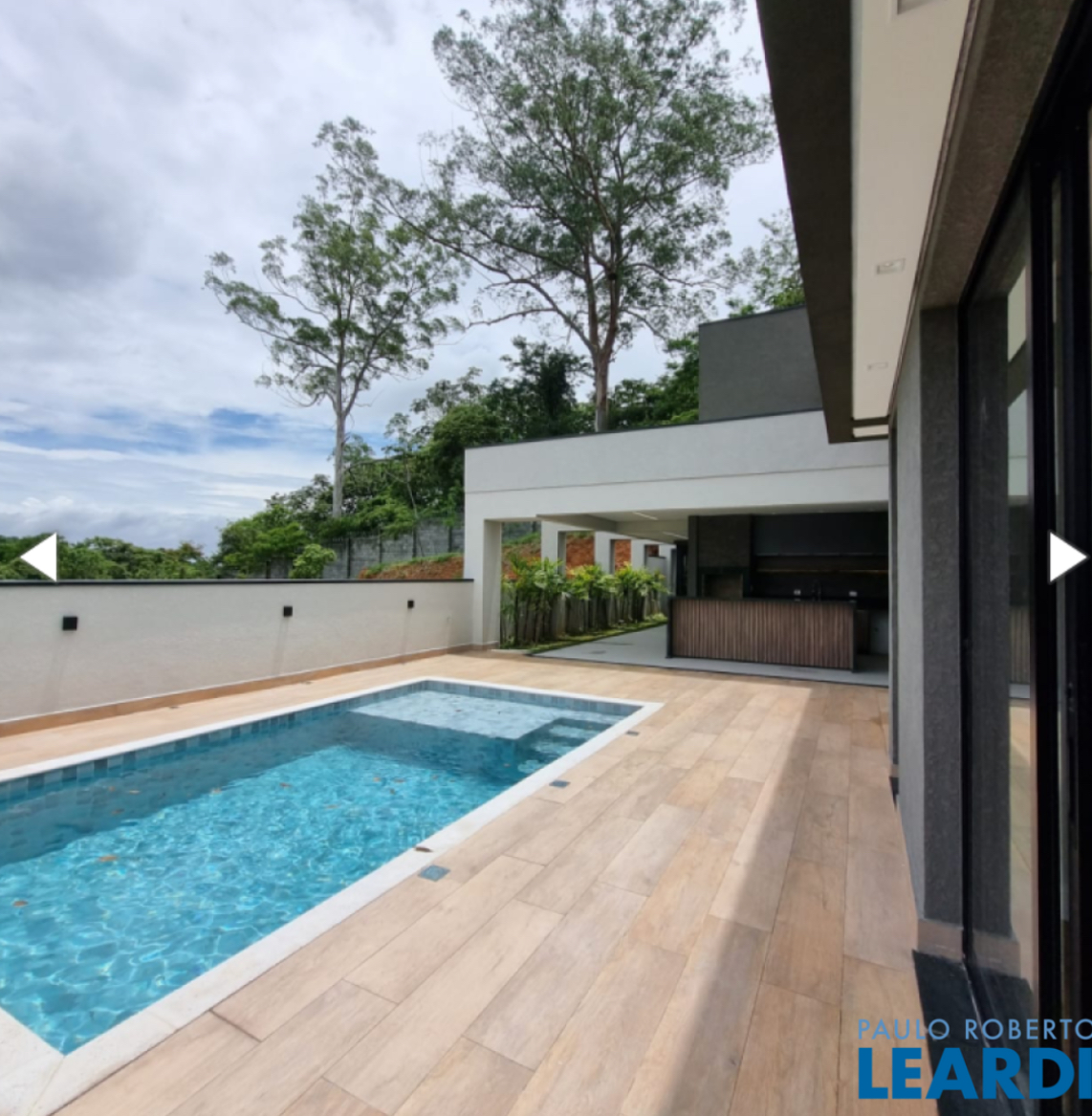 Casa à venda com 4 quartos, 304m² - Foto 8