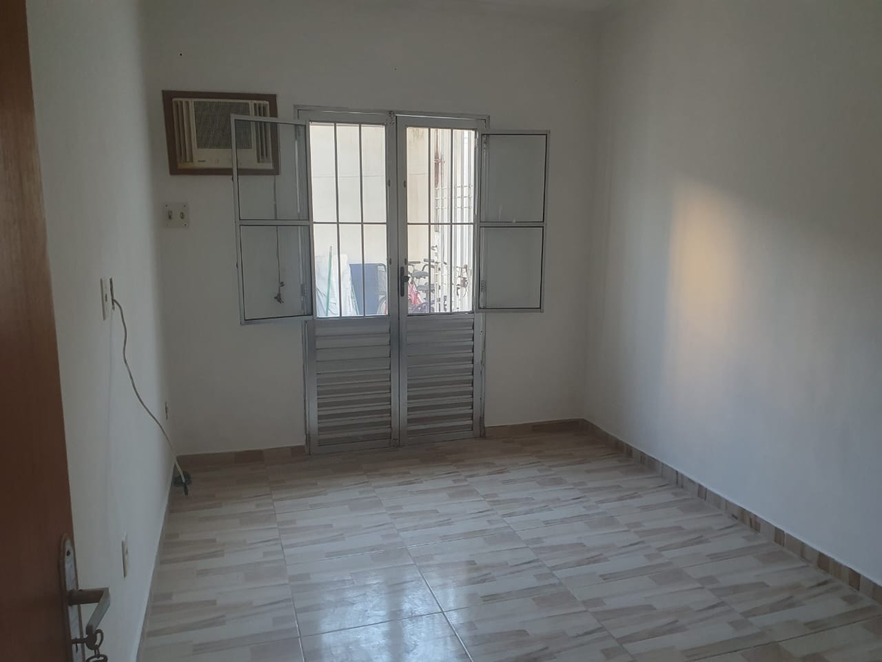 Casa à venda com 2 quartos, 75m² - Foto 5