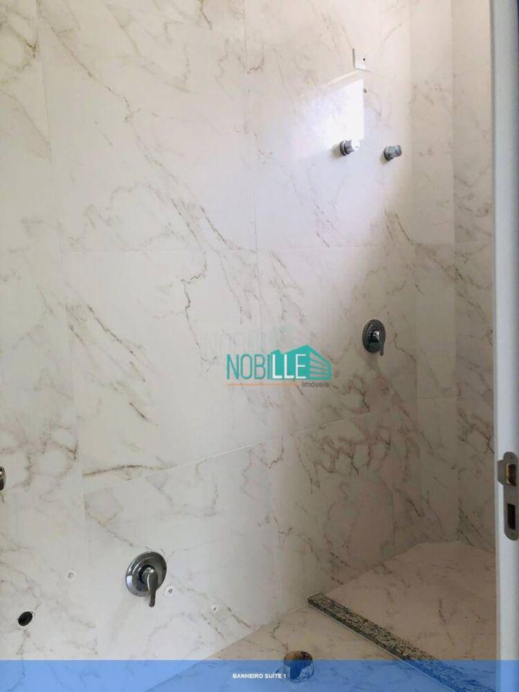 Casa, 4 quartos, 181 m² - Foto 1