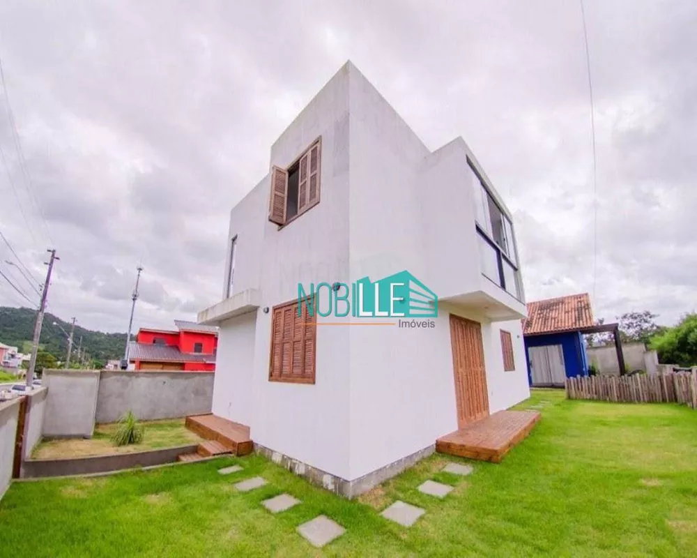 Casa de Condomínio à venda com 6 quartos, 250m² - Foto 4