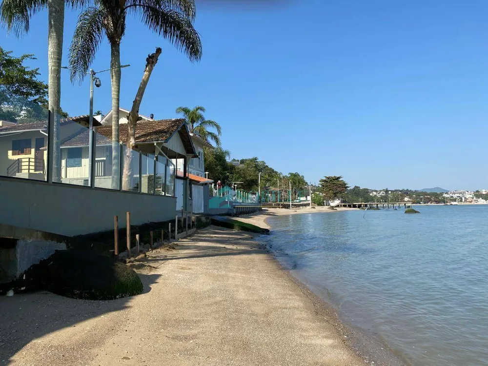 Casa, 3 quartos, 274 m² - Foto 1