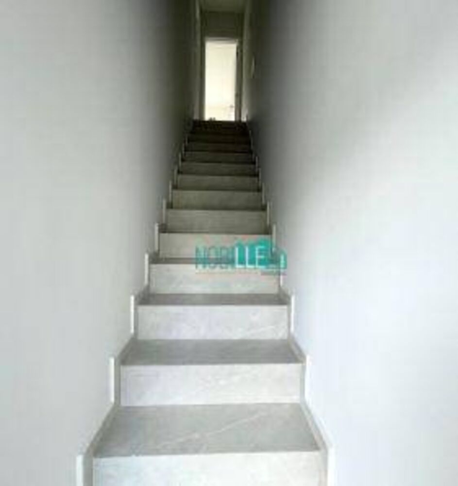 Casa à venda com 2 quartos, 93m² - Foto 2