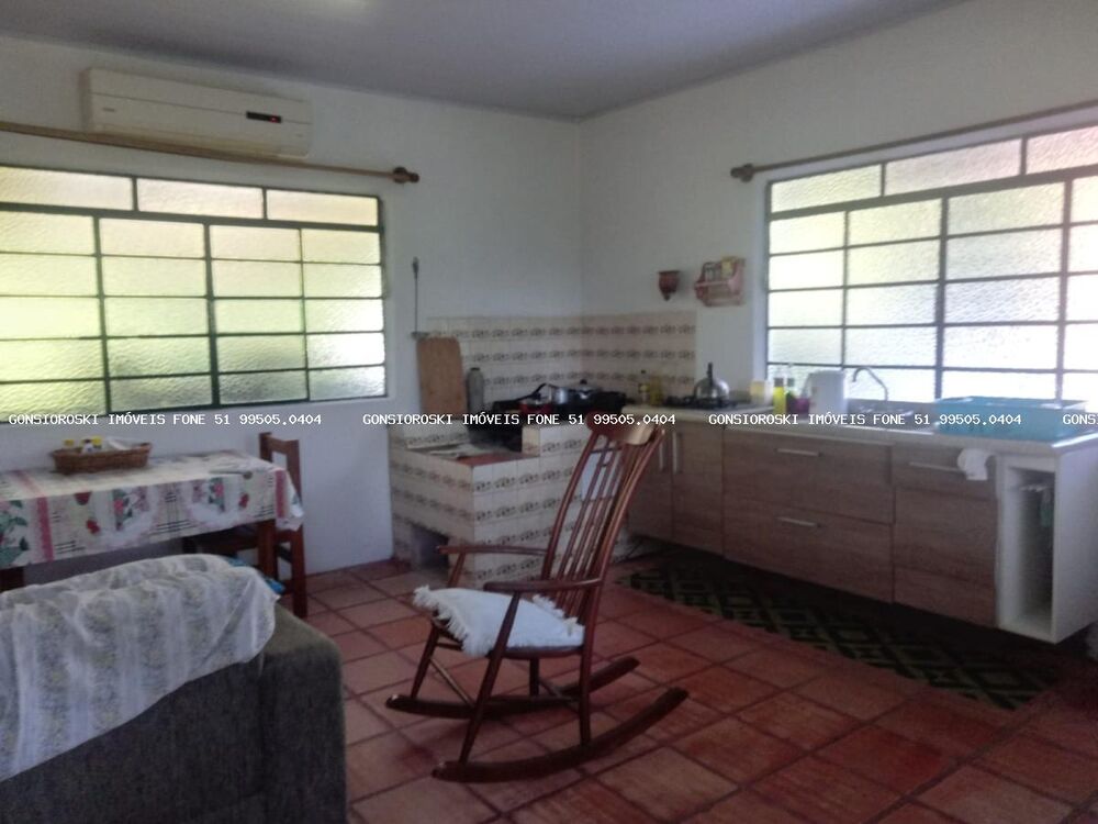 Chácara à venda com 2 quartos, 400000m² - Foto 1